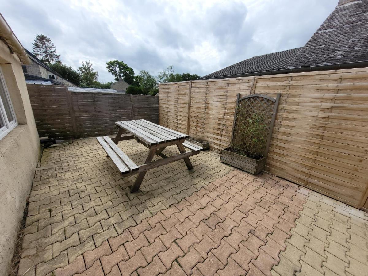 Beau Chalet 6 Personnes Avec Jacuzzi Tilly-sur-Seulles Exterior foto